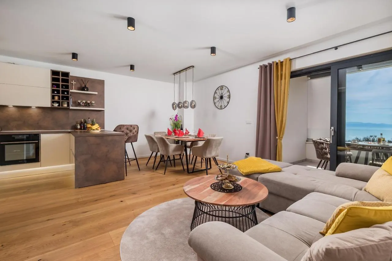 Apartment Top View With Balcony And Private Parking Rijeka Croatia